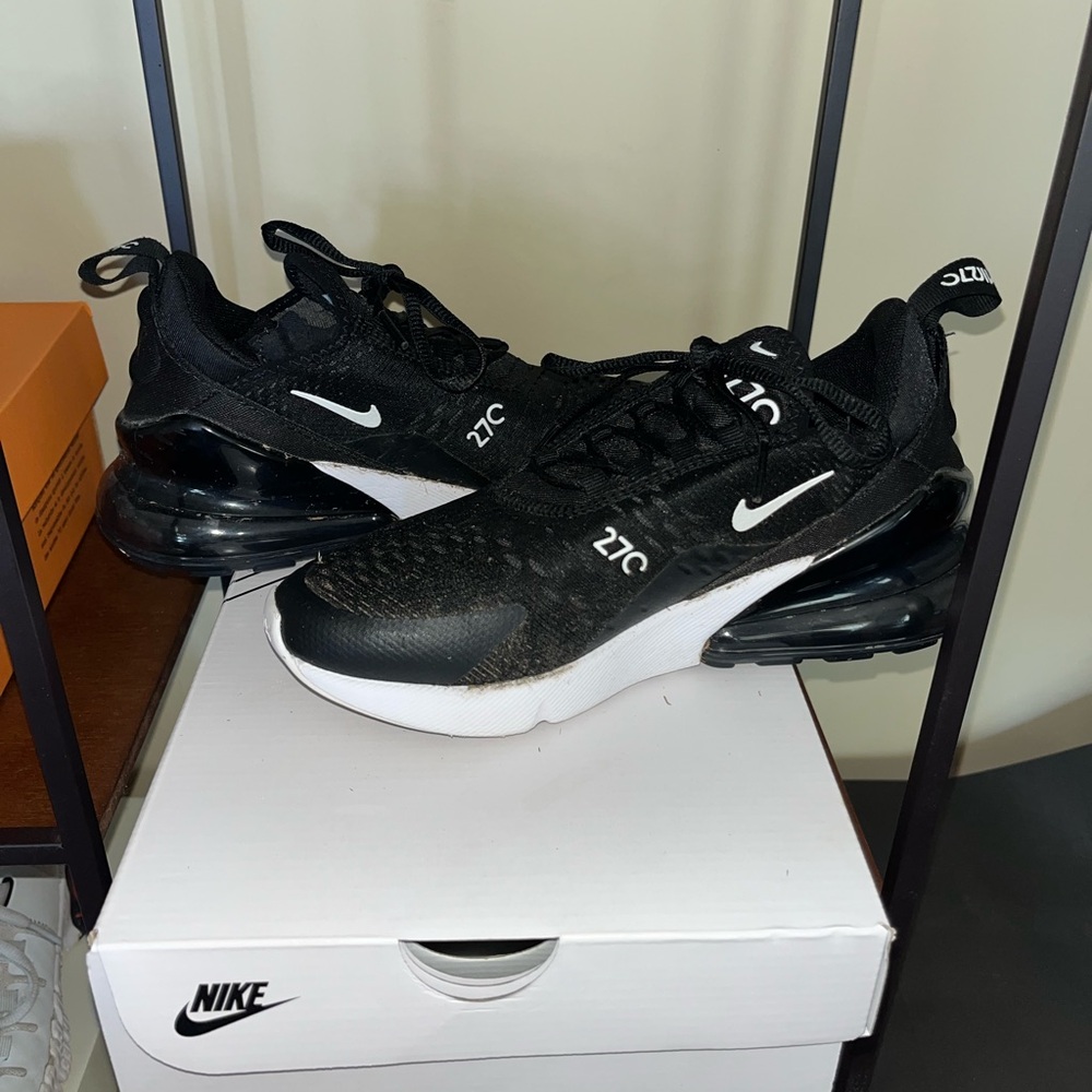 Nike Air Max 270 Sneakers